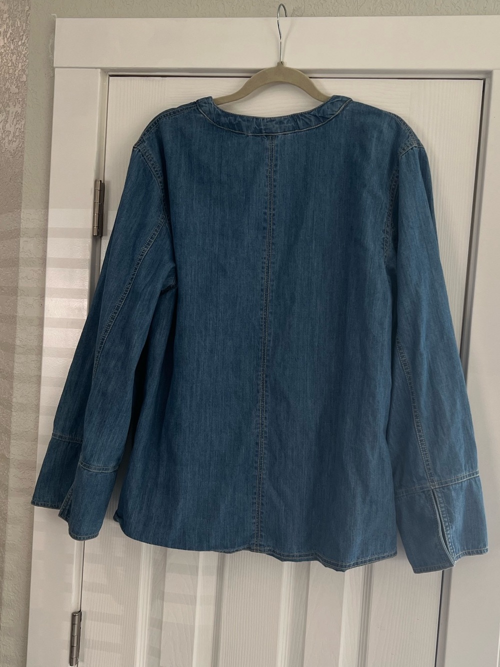 Free People Dragonfly Blue Denim Jean Jacket with Ties size Large 100% Cotton - Picture 12 of 13